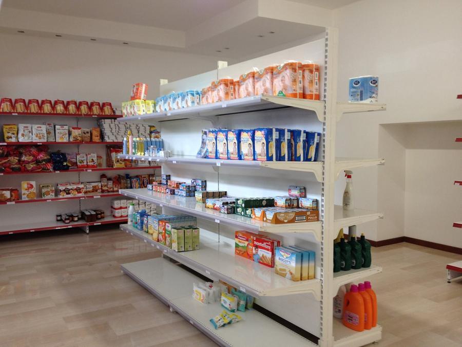 
	L'emporio della solidariet&agrave; della Caritas di Oristano

