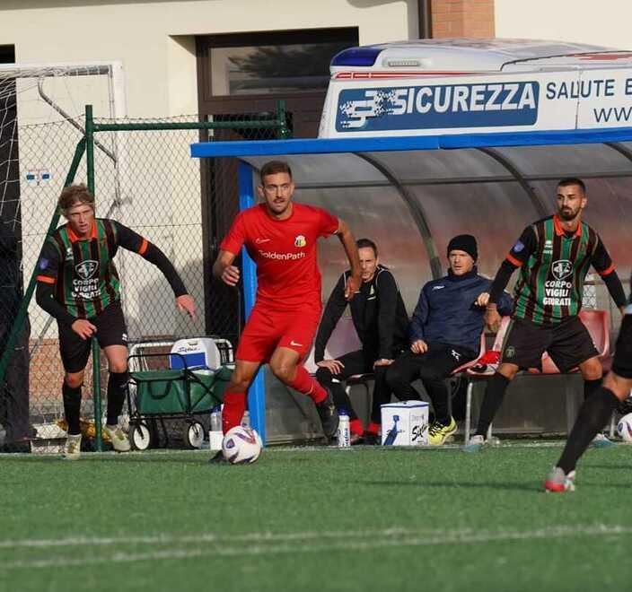 Un’azione di Lentigione-Aglianese (foto Bastoni)