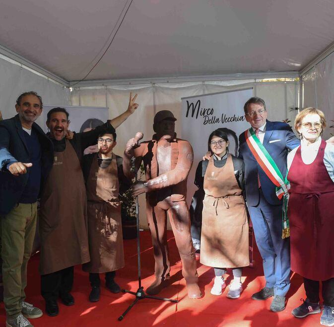 Sciocolà a Modena. La scultura di Vasco è uno spettacolo: «Cioccolato... rock»<br type="_moz" />
