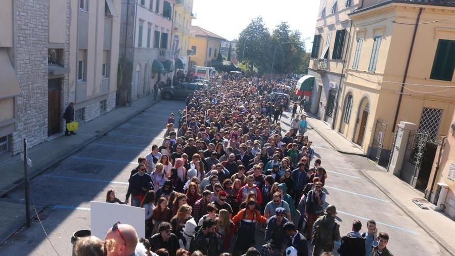 Folla al Lucca Comics (foto d'archivio)