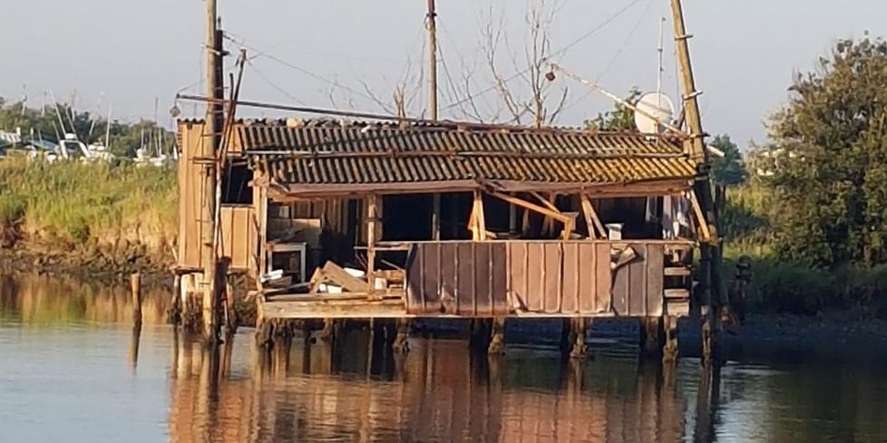 Bilancioni abusivi a Comacchio, ogni rimozione costa oltre mezzo milione di euro