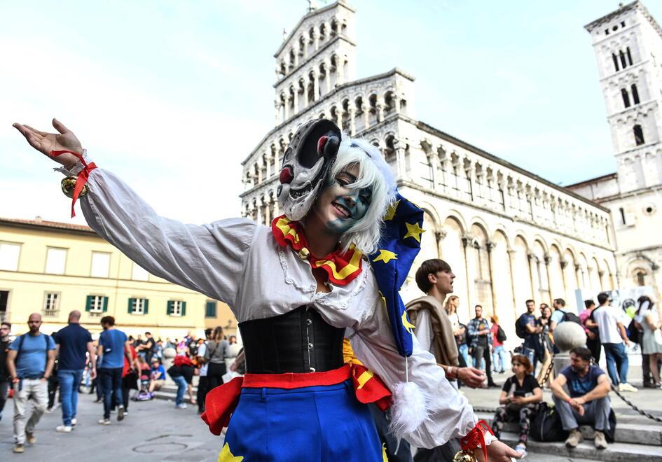 Effetto Zerocalcare, altri no al Lucca Comics. Salvini: «È razzismo». Scoppia il caso politico