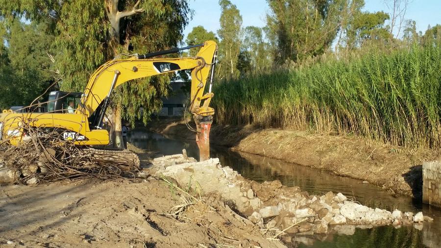 Olbia, giù altri due “ponti tappo”: nel frattempo sono affidati alla Protezione civile