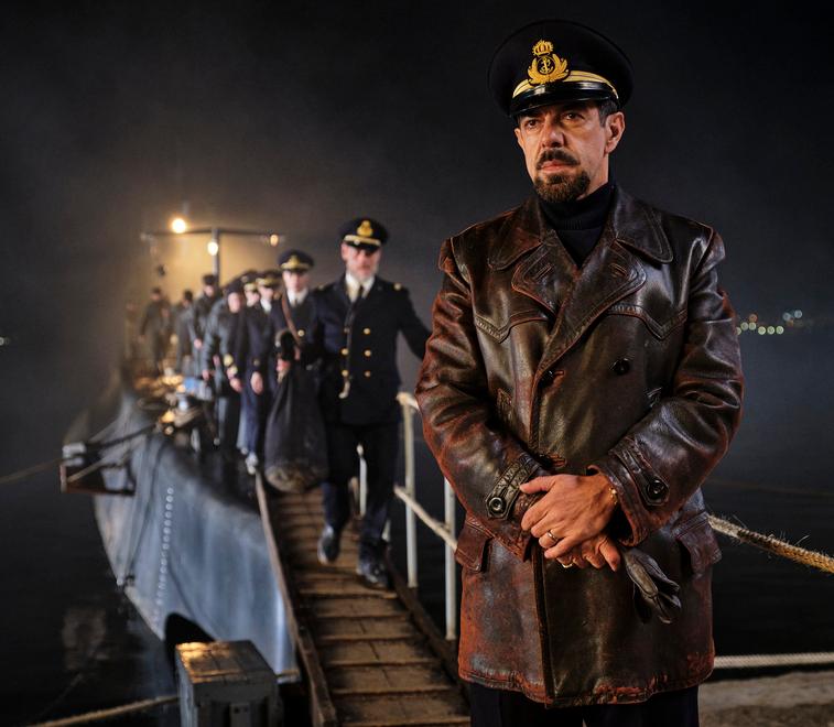 Il capitano Todaro che salvava i nemici in mare: il film "Comandante" ispirato da un articolo del Tirreno