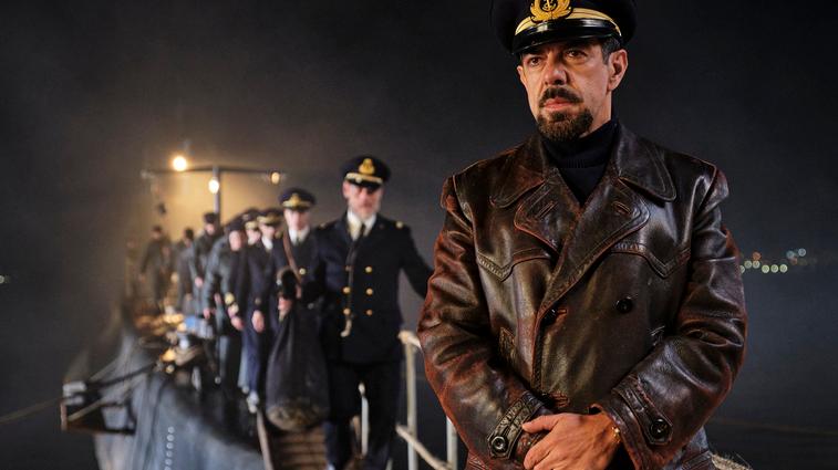 Il capitano Todaro che salvava i nemici in mare: il film "Comandante" ispirato da un articolo del Tirreno