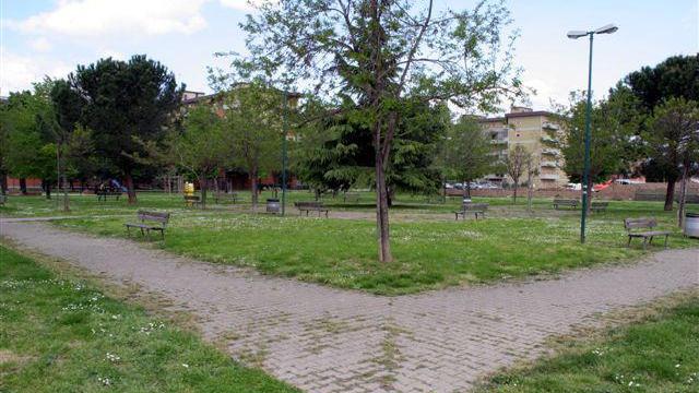 I giardini di via Colombo dove tra breve inizierà la sperimentazione contro il fumo