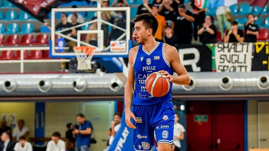 Andrea Lo Biondo cuore biancoazzurro: ha rinunciato all’A2 per giocare nella PL