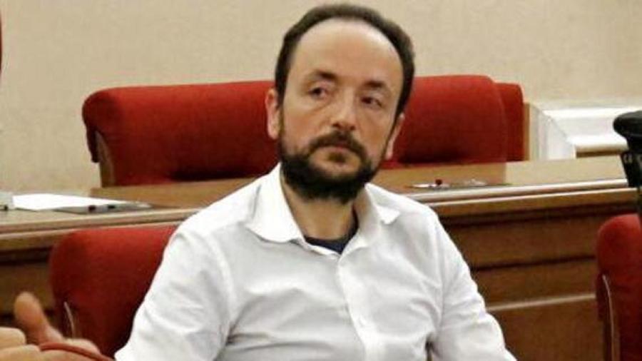 
	Lorenzo Catania, 45 anni, nel corso di una tavola rotonda sulla sicurezza idrogeologica organizzata nel 2017 alla Provincia (Pentafoto Archivio Tirreno)

