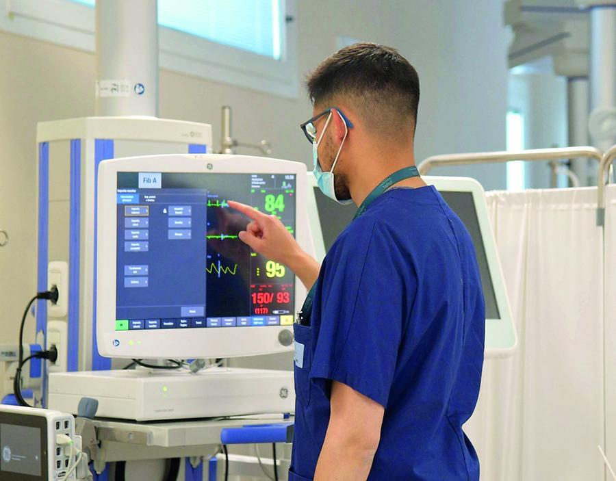 Fuga dei medici in Arabia: stipendi esentasse da Mille e una notte