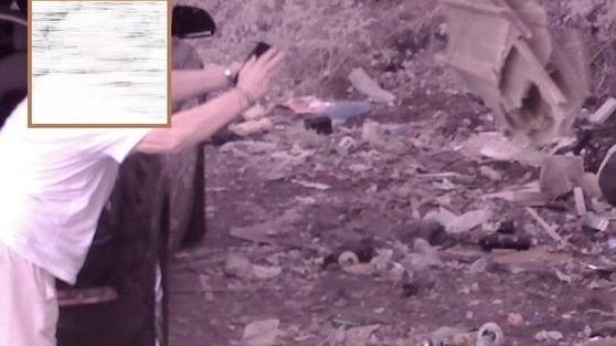 Lucca, fotografati mentre gettano rifiuti: multe fino 600 euro per 12 incivili<br>