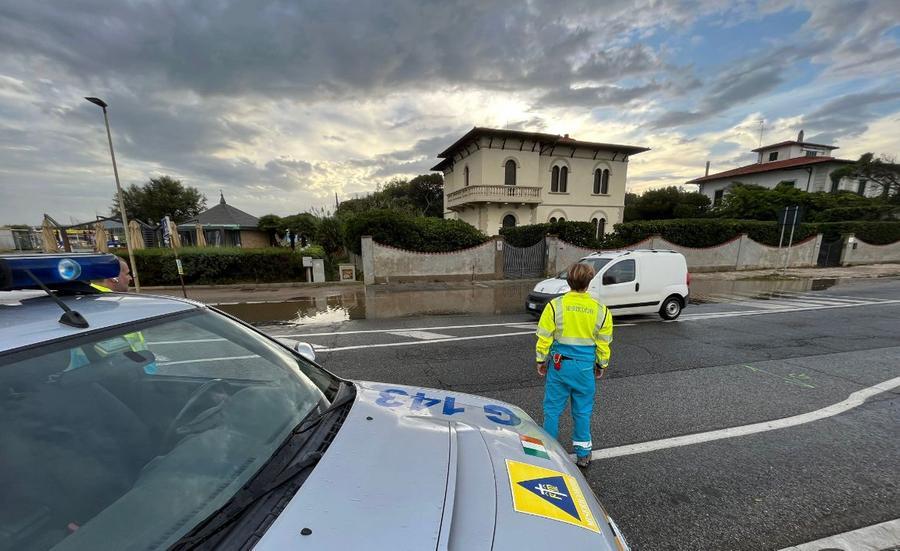 Livorno, giovedì 2 allerta meteo gialla per vento e pioggia