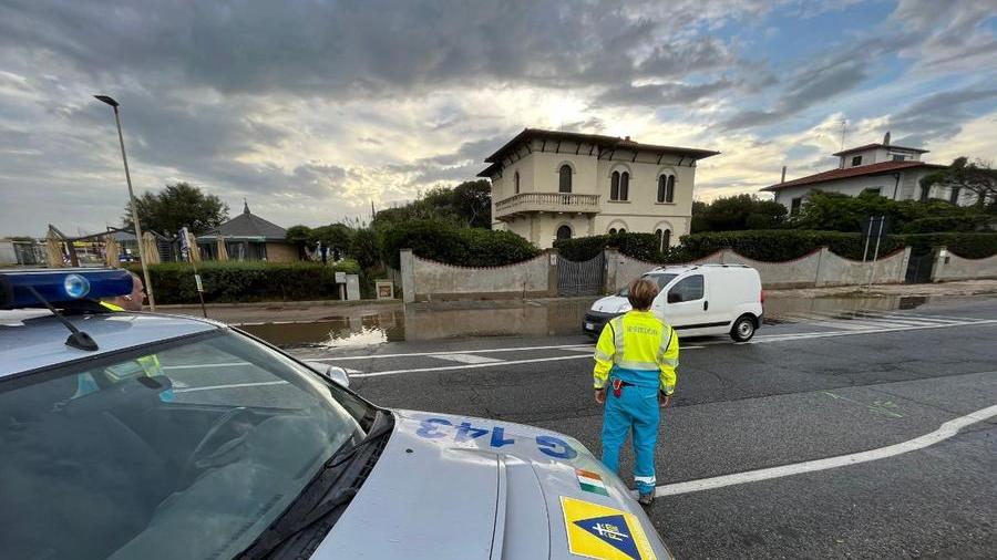 Livorno, giovedì 2 allerta meteo gialla per vento e pioggia