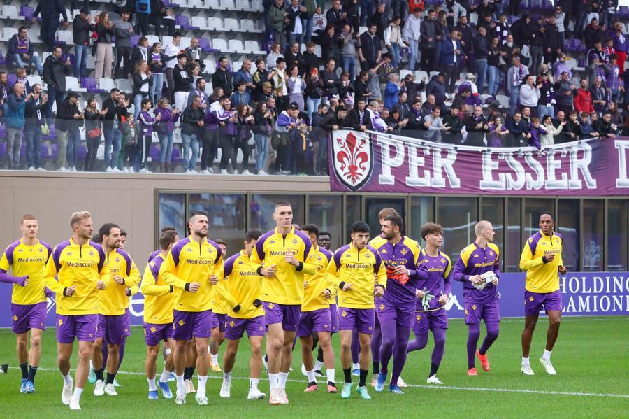 Tutti al Viola Park: Firenze travolge di passione la sua squadra