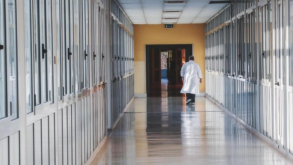Tagli alle pensioni dei medici: Livorno, ecco i primari che pensano alla fuga