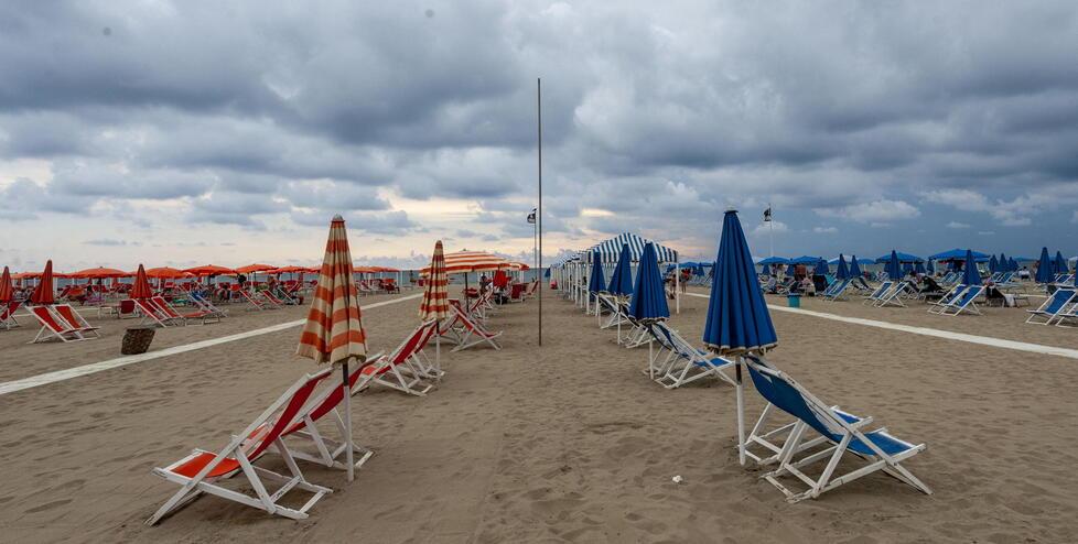 Versilia, bagni e hotel in vendita: il turismo attira chi investe