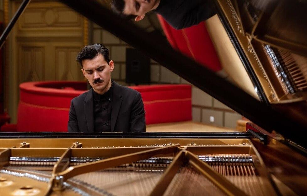 Piano e quartetto d’archi alla Scala, Bonfilio omaggia il genio di Britten<br>
