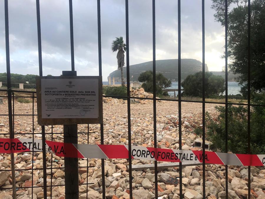 
	I sigilli nel cantiere dell'hotel (foto Gabrielli)

