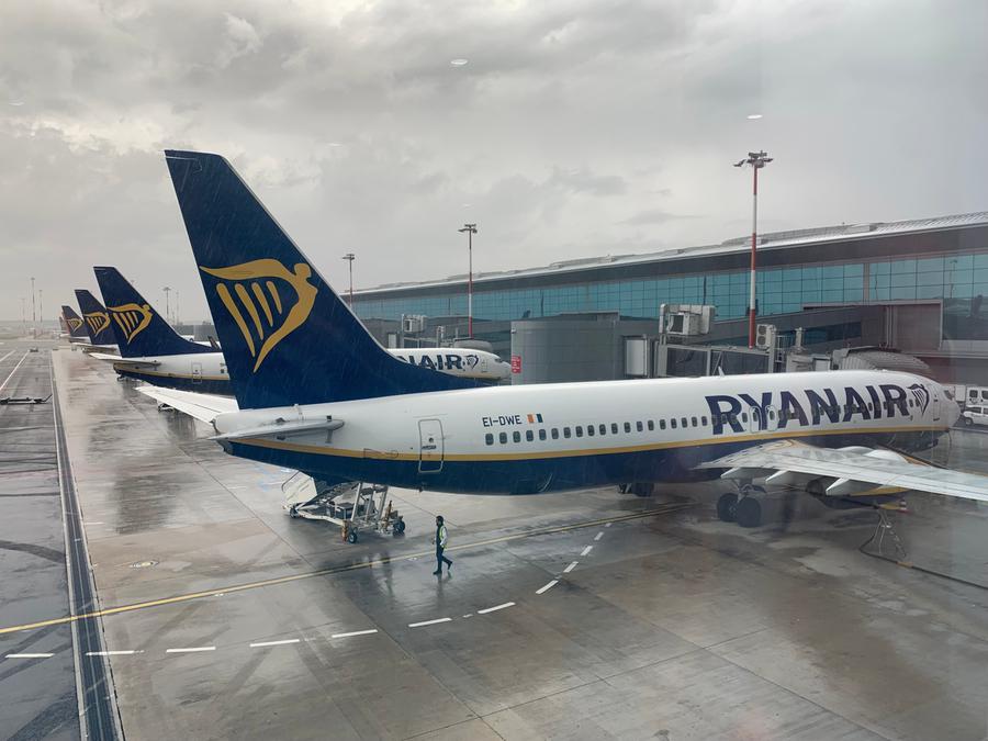 Aeroporti, dalla Sardegna non si vola per l’Europa