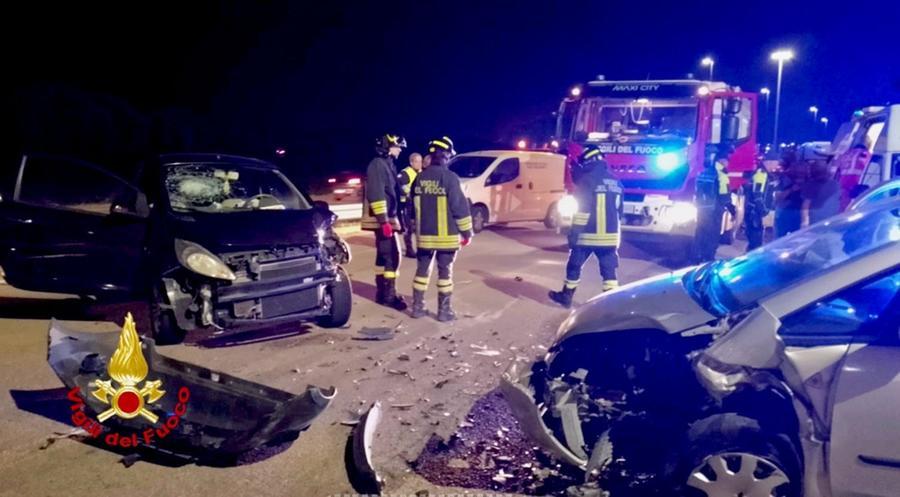 Scontro tra auto a Olbia, due donne in ospedale
