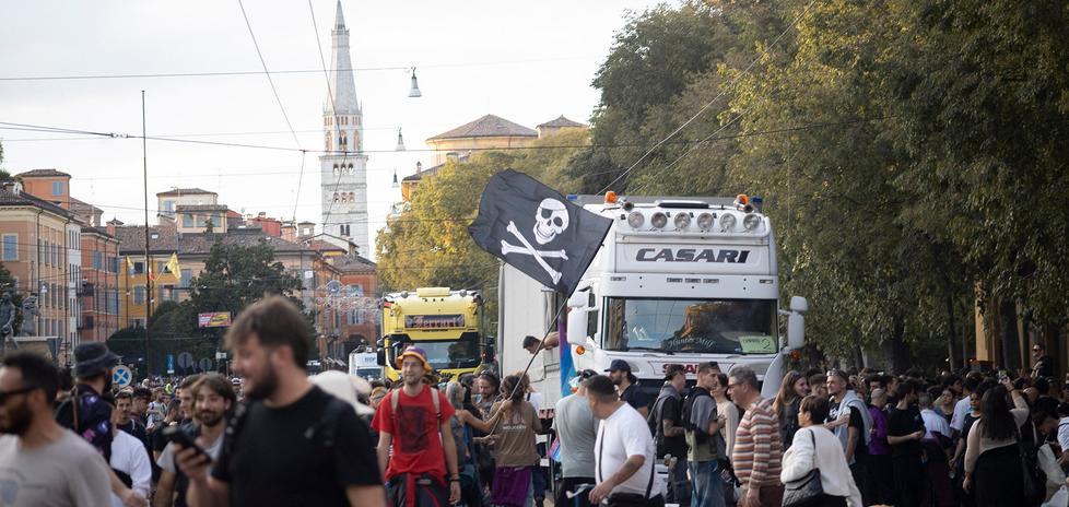 Altro sabato di manifestazioni a Modena: tocca al corteo pro-Palestina