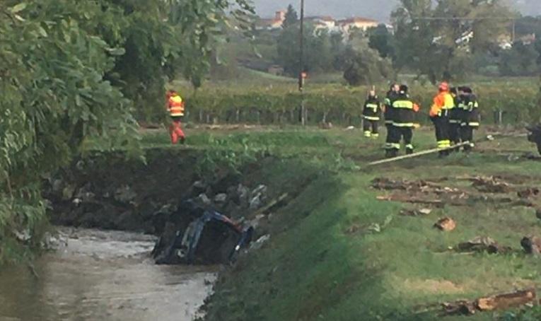 Due dispersi a Vinci: ritrovata l’auto vicino al torrente