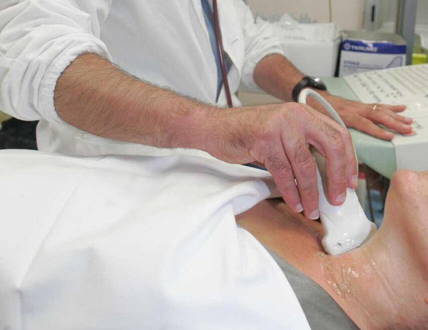 Per fare un’ecografia deve aspettare 7 mesi 