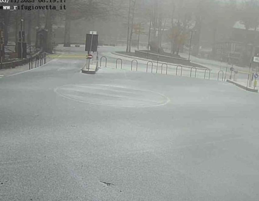 L’Amiata si tinge di bianco: è la prima neve della stagione