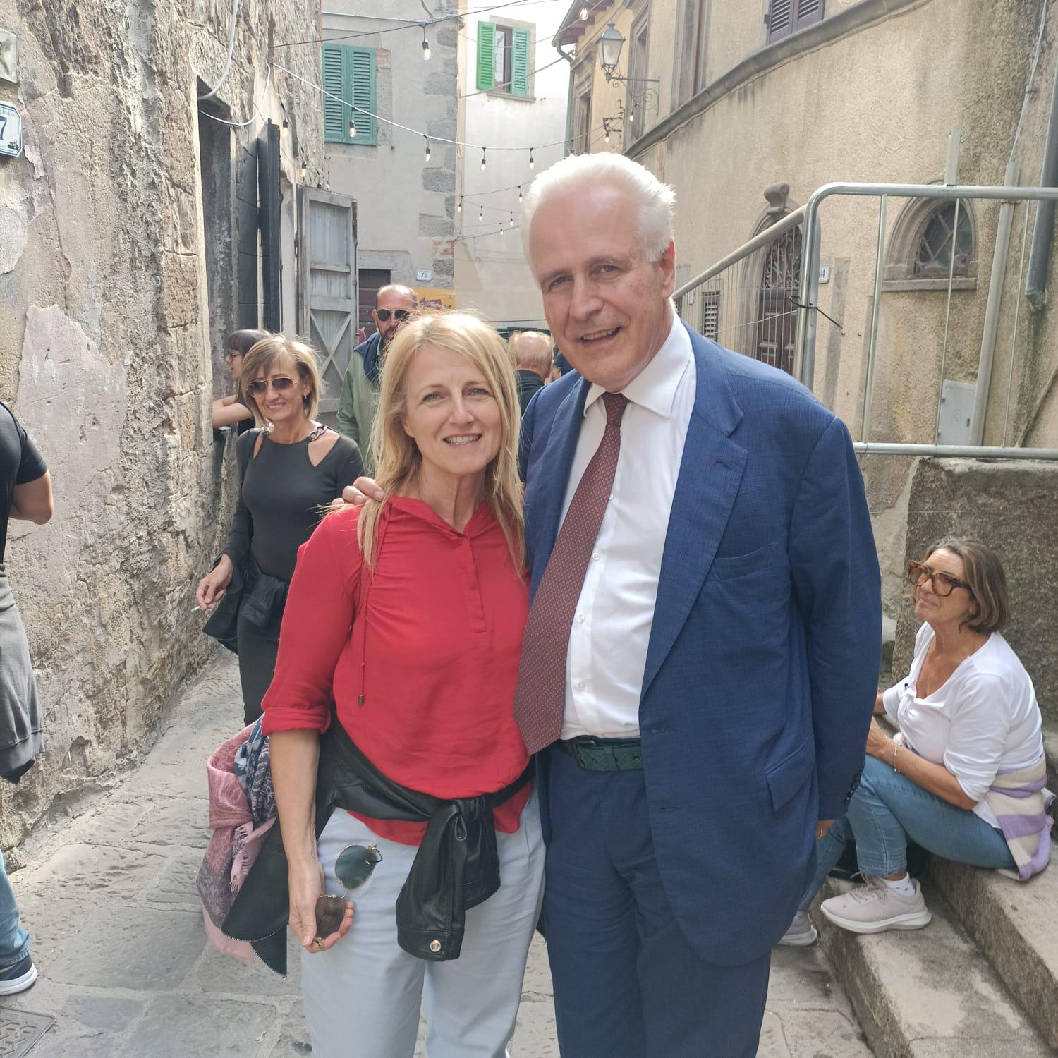 Vincenza Direnzo con il presidente della Regione Eugenio Giani