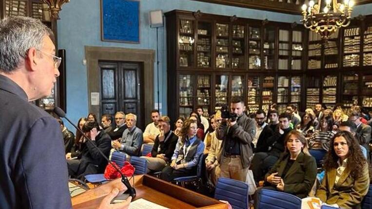 Pisa, alla scuola Normale la festa a metà: «Una nostra studentessa bloccata a Gaza»