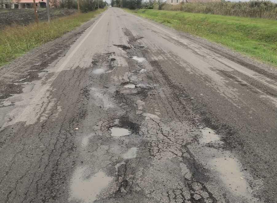 Carpi, lo slalom gigante tra le buche: quando guidare è un’impresa<br>

