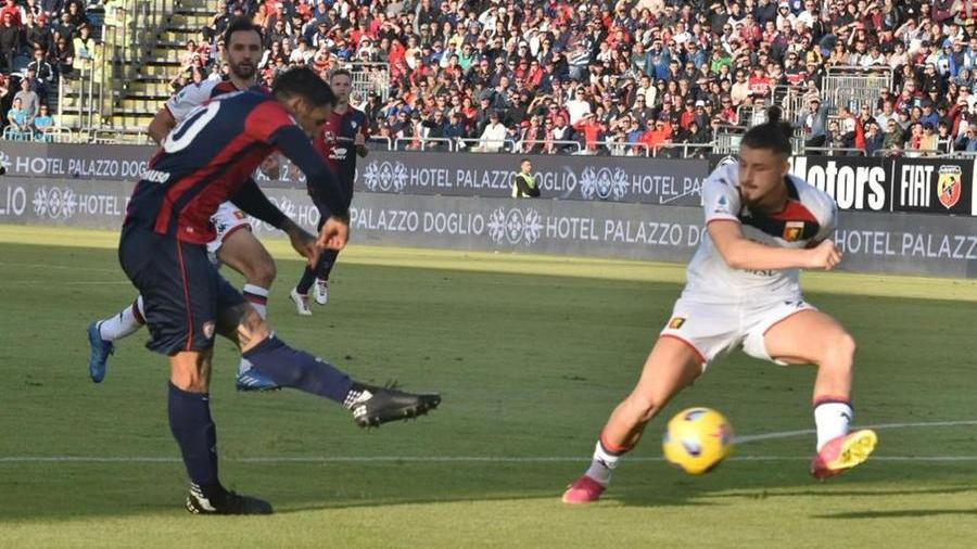 Il Cagliari soffre ma vince ancora: 2-1 al Genoa