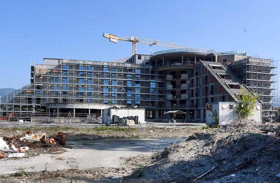 Carrara, per il Marble Hotel&nbsp; l’ultima chiamata: «Decisiva la convenzione»<br>
