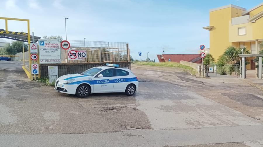 Sassari, travolge un pedone e fugge: caccia al pirata della strada