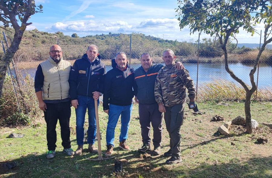 Tandalò: piantati alberi per compensare le emissioni CO2 delle gare