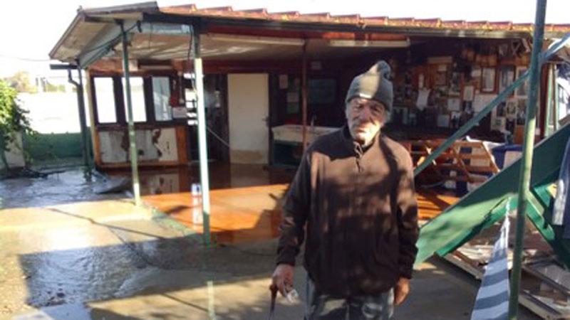 Marina di Pisa, distrutto lo chalet-retone di Lillo: «Aiutatemi a ripartire subito»