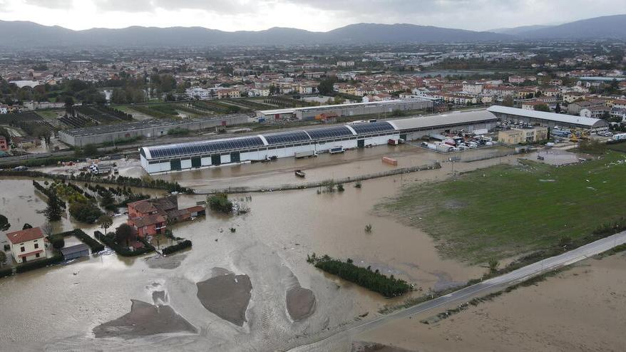 Montale, un fiume di distruzione fra aziende e abitazioni