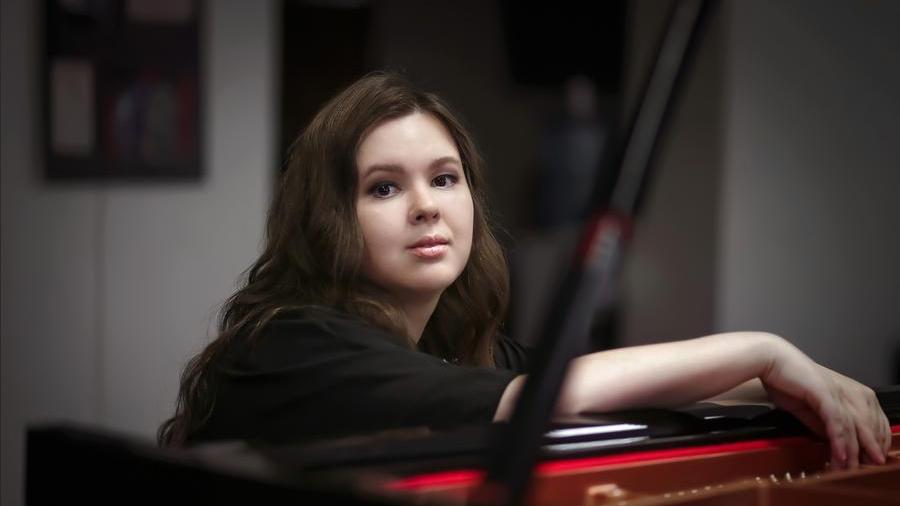 Il pianoforte di Maria Narodytska accende L’Autunno in Bianco e Nero