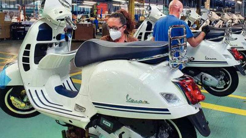 Pontedera, alla Piaggio 17 milioni per l’elettrico. Una linea con scooter e Porter