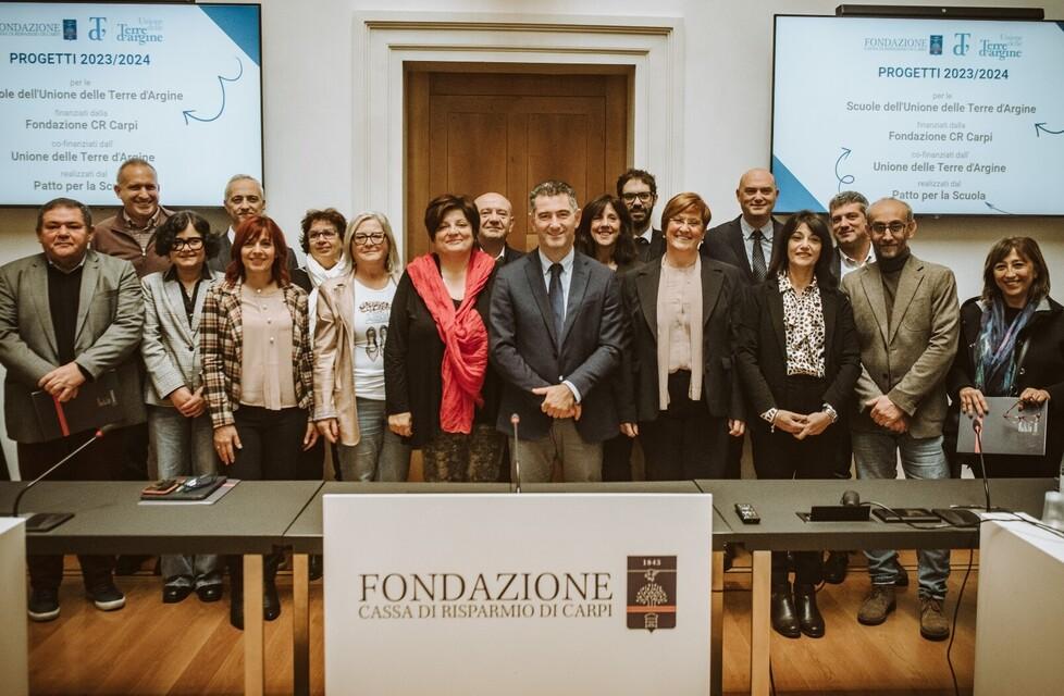 Robot, integrazione e laboratori: il patto per la scuola del futuro a Carpi<br type="_moz" />
