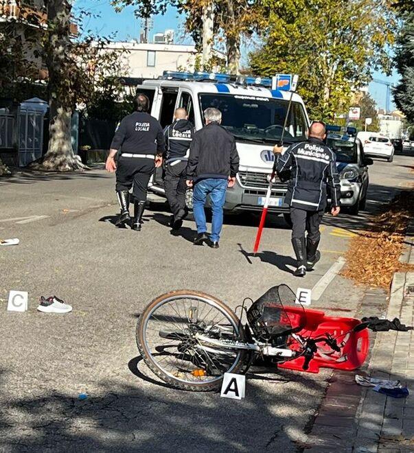 Carpi. Ciclista 38enne travolta mentre attraversa la strada: è gravissima in ospedale<br>
