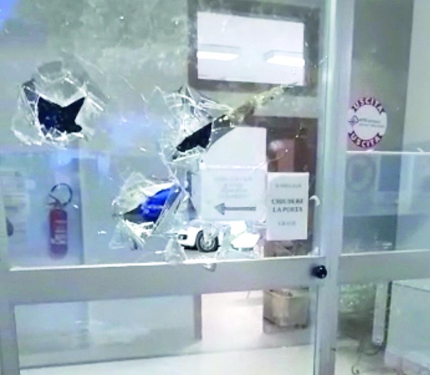 Ittiri, medico preso a calci e pugni: «Non è la prima volta, intervenite»