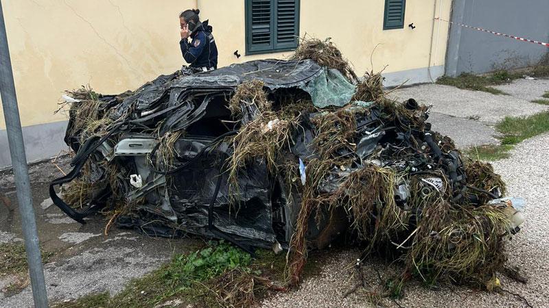 Alluvione a Prato, Antonio continua a essere disperso. La moglie: «So che non c’è più». Nuove ricerche lungo il torrente Bardena