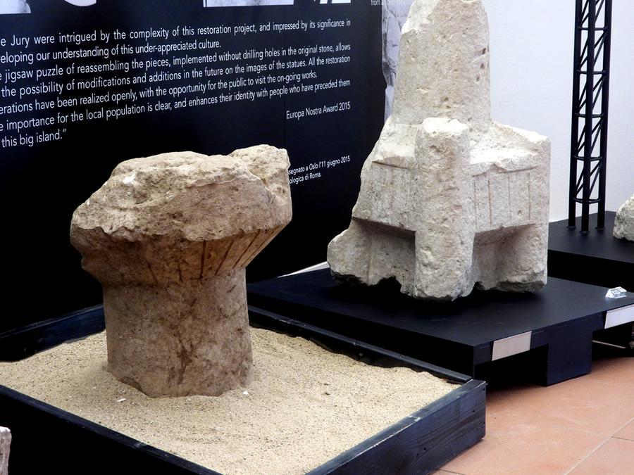
	Il reperto pi&ugrave; importante trovato alcuni giorni fa nell'area degli scani, un modellino di nuraghe ennalobato

