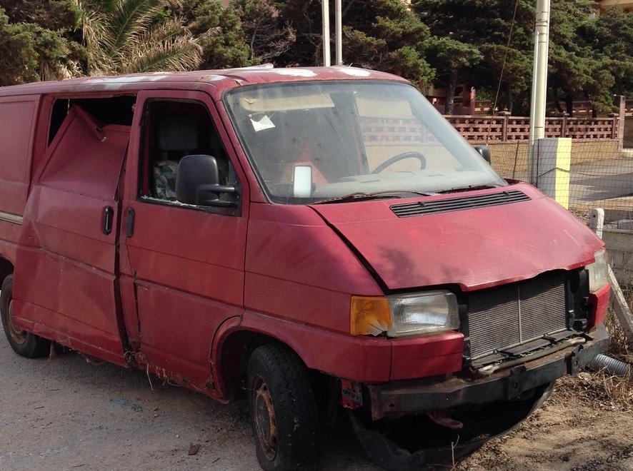 Valledoria, rimosse le auto abbandonate 