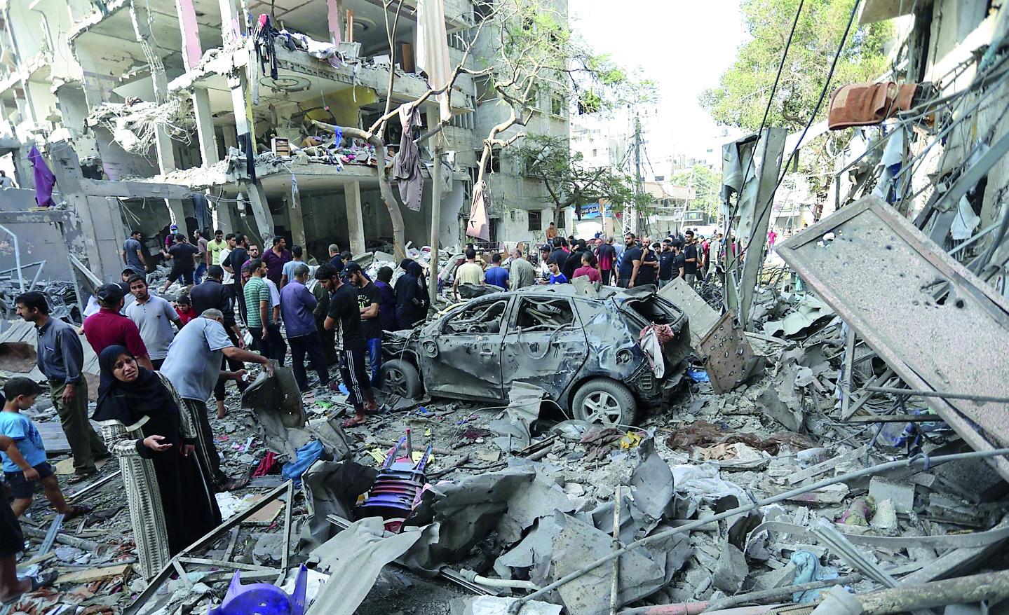 Incubo Gaza: 10 mila morti, quasi la metà sono bambini