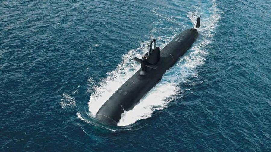 Il mistero del sottomarino a spasso nella costa orientale