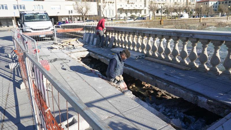 I lavori alla Terrazza Mascagni (foto Franco Silvi)