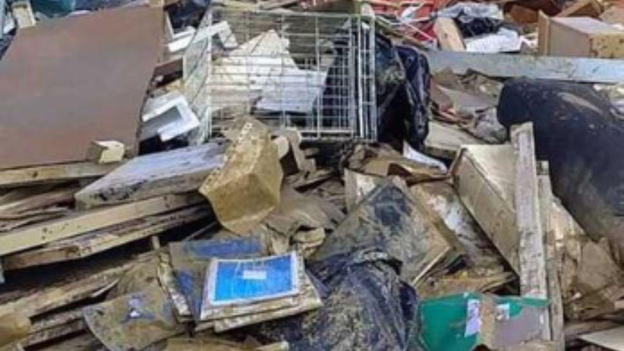 Materiali e macchinari distrutti dal fango