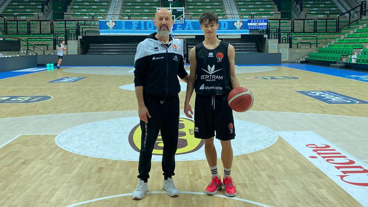 Lorenzo Baldi a Tortona con il babbo Andrea (foto Gavino Foddai)