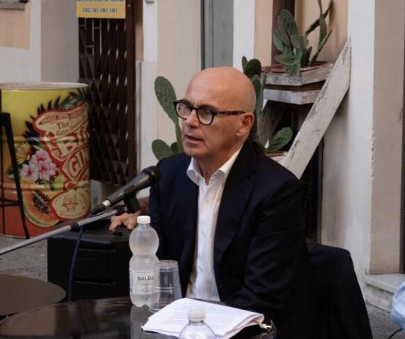 Salto in avanti di Renato Soru: «Mi candido come governatore»